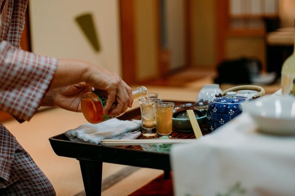 Avec quel plat peut-on consommer du saké ?