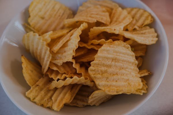 Chips Lay's authentiques françaises : saveurs uniques et crunchy